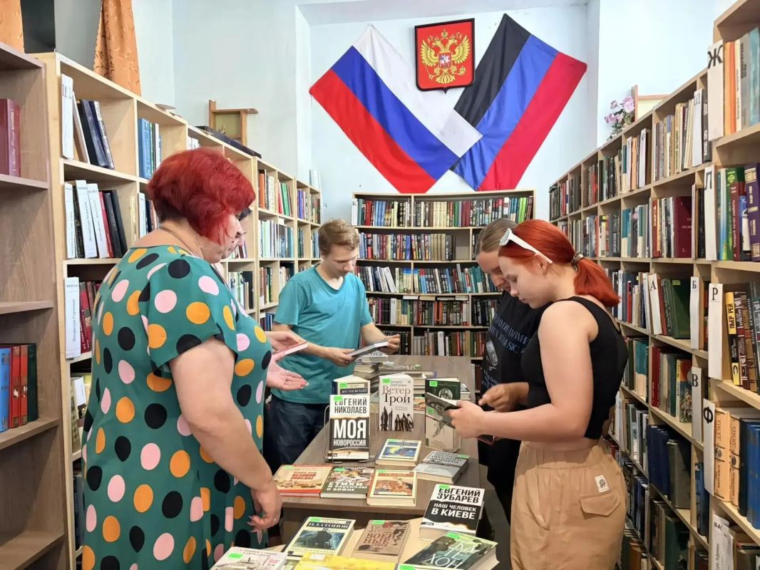 В библиотеке Ждановки подготовили юных читателей к новому учебному году В библиотеке Ждановки подготовили юных читателей к новому учебному году