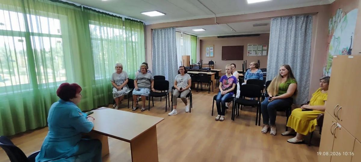 Сегодня, 19 августа 2026 года, в рамках проекта «Управдом», депутат Донецкого городского Совета ДНР Ася Горшкова провела встречу с жителями по адресу ул. Алексинская, 53 Сегодня, 19 августа 2026 года, в рамках проекта «Управдом», депутат Донецкого городского Совета ДНР Ася Горшкова провела встречу с жителями по адресу ул. Алексинская, 53