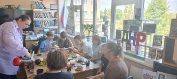 Задушевной беседой и дружеским чаепитием отметили Яблочный Спас в библиотеке-филиале № 1