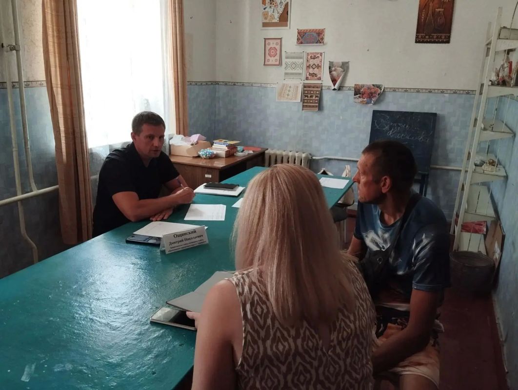 Заместитель главы муниципального образования Дмитрий Ощинский провел прием граждан по личным вопросам в отделении филиала государственного фонда "Защитники Отечества" Заместитель главы муниципального образования Дмитрий Ощинский провел прием граждан по личным вопросам в отделении филиала государственного фонда "Защитники Отечества"