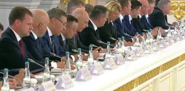 Террористические атаки Украины, конечно, наносят нам вред, но критических последствий от них не будет, заявил Владимир Путин