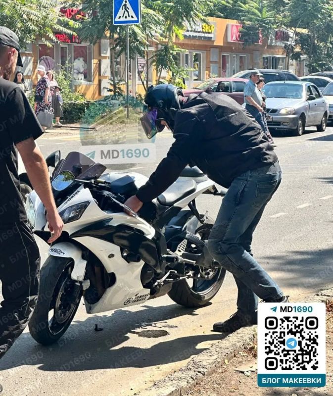 По информации донецких каналов, на рынке «Мирный» байкер сбил бабушку на велосипеде