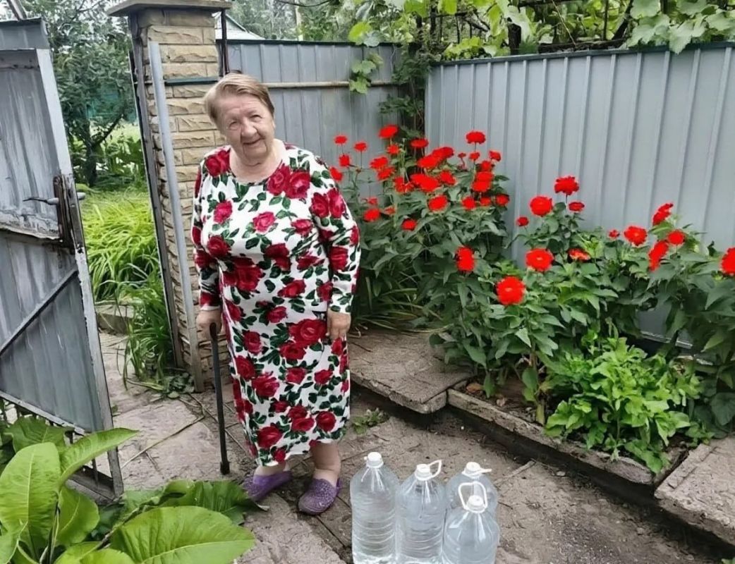 Роман Конев: 19 августа 2026 года депутаты Горловского городского совета Донецкой Народной Республики первого созыва Павел Калфакчиян, Александр Бобровский и Светлана Евсеенко во исполнение поручения Главы Донецкой Народной... Роман Конев: 19 августа 2026 года депутаты Горловского городского совета Донецкой Народной Республики первого созыва Павел Калфакчиян, Александр Бобровский и Светлана Евсеенко во исполнение поручения Главы Донецкой Народной...