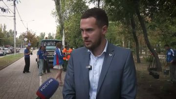 В Донецке высадили 50 роз в память о Владимире Дегтярёве