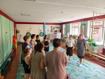 Сегодня, 19 августа, депутат Макеевского городского совета Татьяна Репунова и первый заместитель руководителя Управы Центрально-Городского внутригородского района Светлана Лесковец провели встречу по адресу: мкр