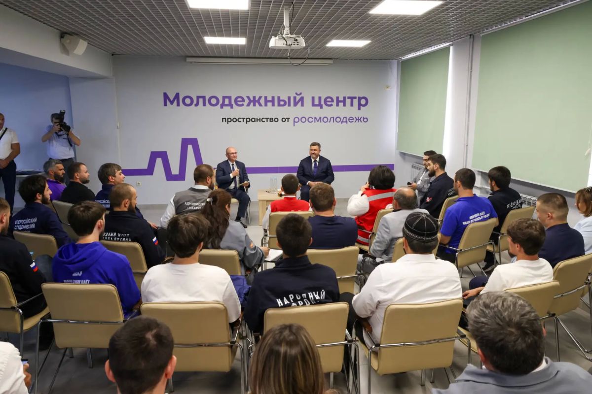 "Дагестан показал всей России пример настоящей взаимопомощи, настоящего мужества, когда люди разных национальностей, вероисповедания, возраста, все как один, плечом к плечу объединились для того, чтобы помогать тем, кто в...