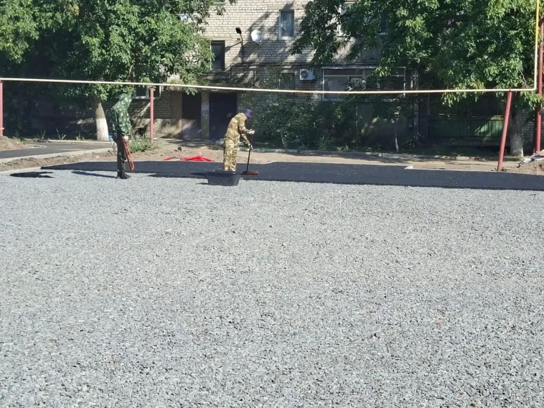 Продолжаются работы по благоустройству территории, победившей в прошлом голосовании за территории по благоустройству (ФКГС) Продолжаются работы по благоустройству территории, победившей в прошлом голосовании за территории по благоустройству (ФКГС)