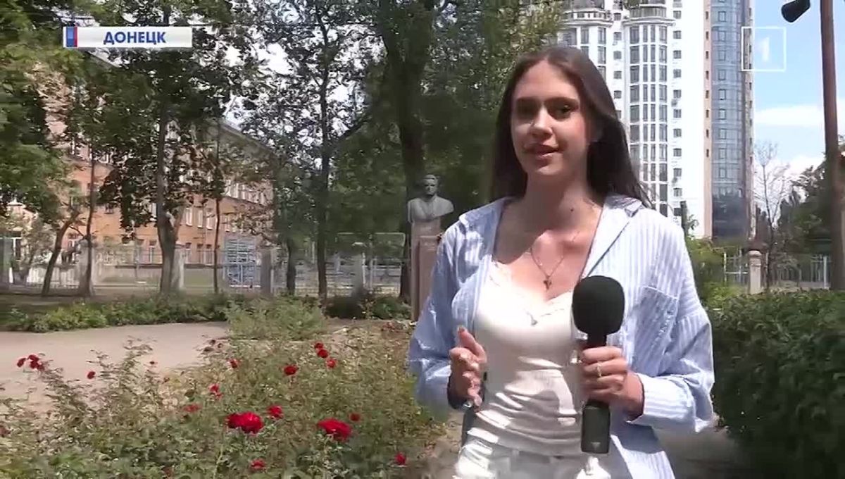 Донецк - город миллиона роз! Наследие Дегтярёва живёт — в честь его дня рождения высадили 50 новых кустов