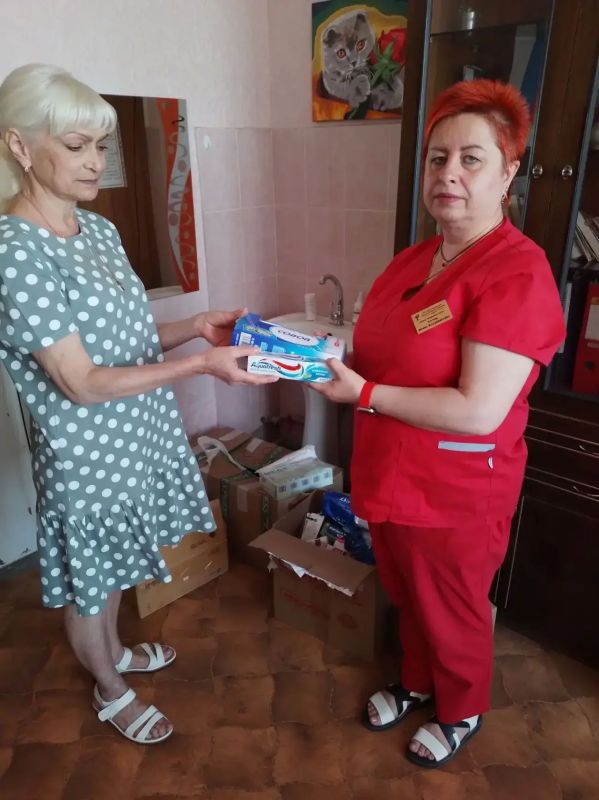 Денис Зубов: Помощь для бойцов. Администрация городского округа Иловайск оказала гуманитарную помощь в кардиологическое отделение ГБУ ДНР "Центральная городская больница г.Харцызска" в виде средств личной гигиены... Денис Зубов: Помощь для бойцов. Администрация городского округа Иловайск оказала гуманитарную помощь в кардиологическое отделение ГБУ ДНР "Центральная городская больница г.Харцызска" в виде средств личной гигиены...