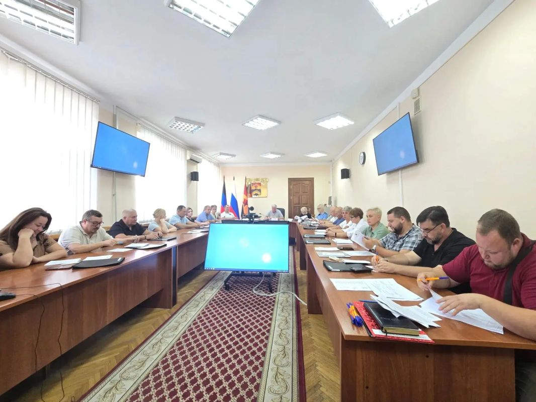 Состоялось очередное заседание Шахтерского муниципального совета