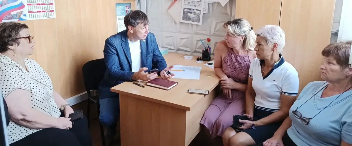 Наталья Бегуненко: По поручению Главы ДНР Дениса Пушилина в Петровском районе продолжаются встречи с населением Наталья Бегуненко: По поручению Главы ДНР Дениса Пушилина в Петровском районе продолжаются встречи с населением