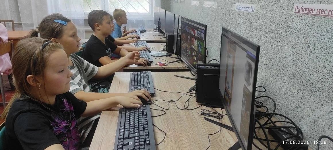 В Снежном «Лето без границ» дарит детям новые открытия В Снежном «Лето без границ» дарит детям новые открытия