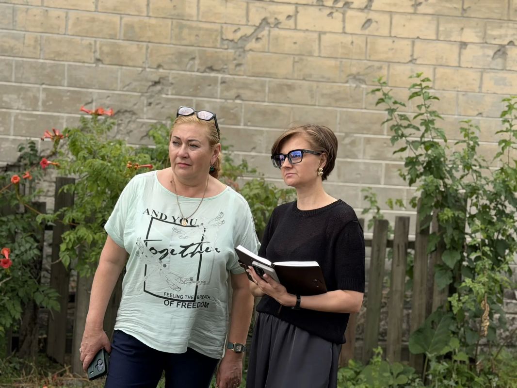 СХОД ГРАЖДАН. 19 августа в городе Иловайске состоялась встреча жителей улицы Ломоносова с главой муниципального образования городской округ Иловайск Александром Васильевичем Кузнецовым СХОД ГРАЖДАН. 19 августа в городе Иловайске состоялась встреча жителей улицы Ломоносова с главой муниципального образования городской округ Иловайск Александром Васильевичем Кузнецовым