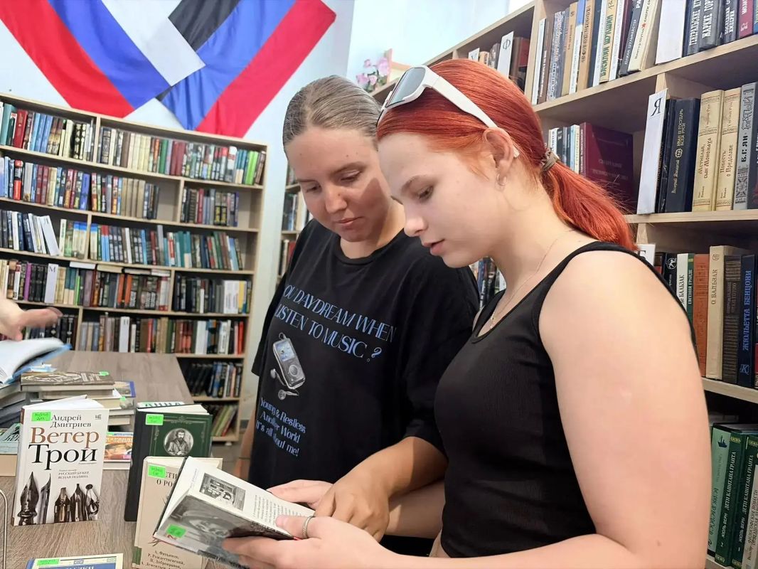 В библиотеке Ждановки подготовили юных читателей к новому учебному году В библиотеке Ждановки подготовили юных читателей к новому учебному году