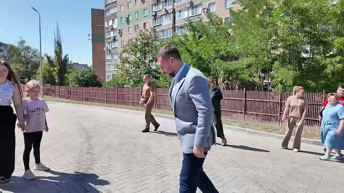Глава ДНР проверил работу детского сада № 328 в Донецке и пообщался с родительским активом