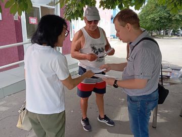 «Творить добро — вместе!»: в центральной библиотеке отметили День гуманитарной помощи