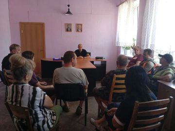 Сегодня, 20 августа, состоялась встреча заместителя главы администрации городского округа Дебальцево Евгения Глебова с трудовым коллективом МБУ «Благо»