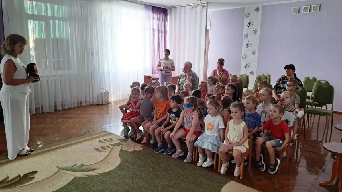 20 августа вся страна отмечает особенный праздник – день рождения любимого всеми персонажа, Чебурашки 20 августа вся страна отмечает особенный праздник – день рождения любимого всеми персонажа, Чебурашки
