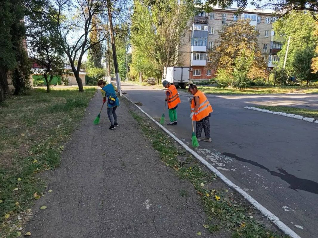 Чистый четверг в Моспино: вместе делаем город уютнее Чистый четверг в Моспино: вместе делаем город уютнее