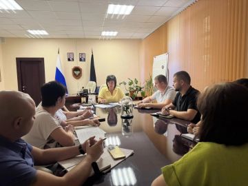 Глава Тельмановского округа провела совещание с заместителями по актуальным вопросам