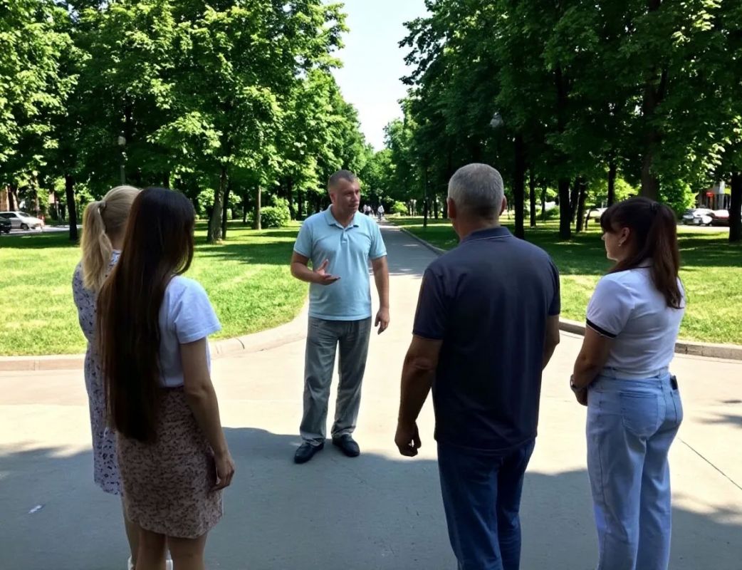 В рамках реализации курса Главы ДНР Дениса Пушилина на открытый диалог власти и населения заместитель главы администрации Волновахского муниципального округа Олег Сидоренко провёл рабочую встречу с местными жителями города...