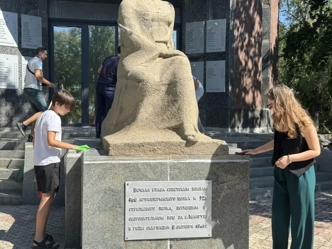 «Цвета Родины»: Молодежь округа принесла пользу лично и делом! «Цвета Родины»: Молодежь округа принесла пользу лично и делом!
