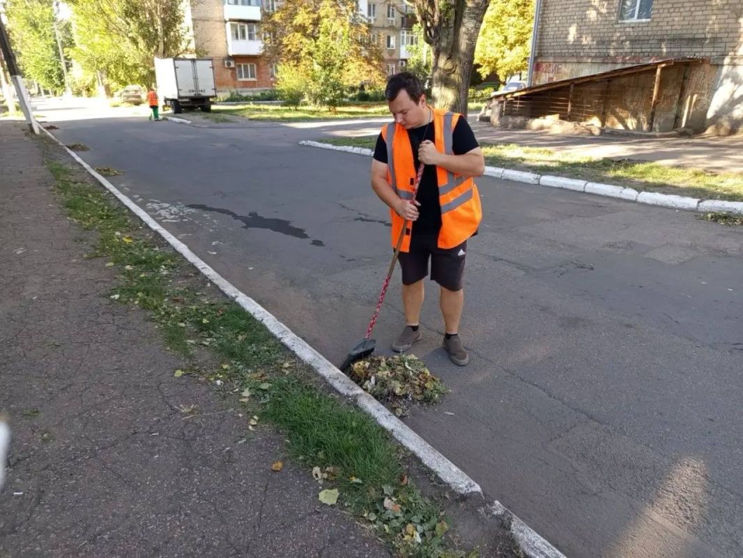 Чистый четверг в Моспино: вместе делаем город уютнее Чистый четверг в Моспино: вместе делаем город уютнее