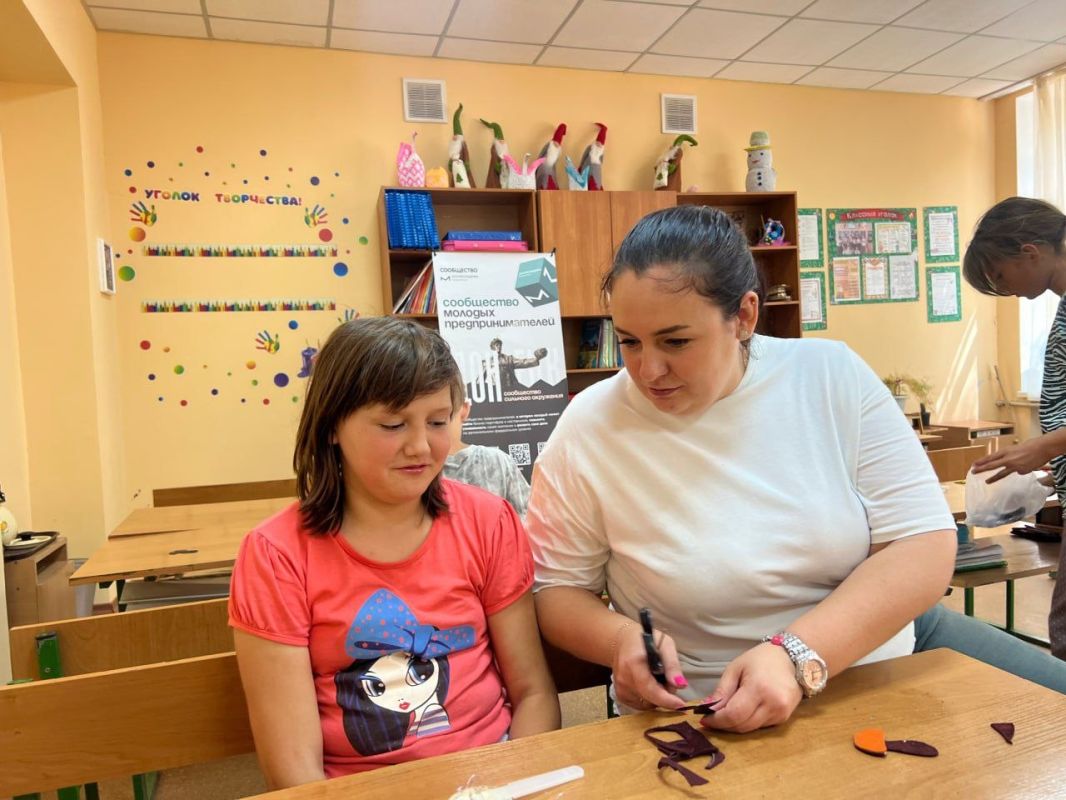 Екатерина Мартьянова: От бусин до бизнеса: эмоциональный репортаж из «Ростка» Екатерина Мартьянова: От бусин до бизнеса: эмоциональный репортаж из «Ростка»