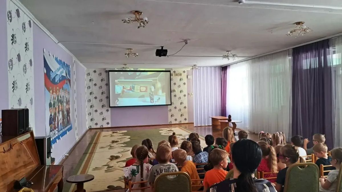 20 августа вся страна отмечает особенный праздник – день рождения любимого всеми персонажа, Чебурашки 20 августа вся страна отмечает особенный праздник – день рождения любимого всеми персонажа, Чебурашки