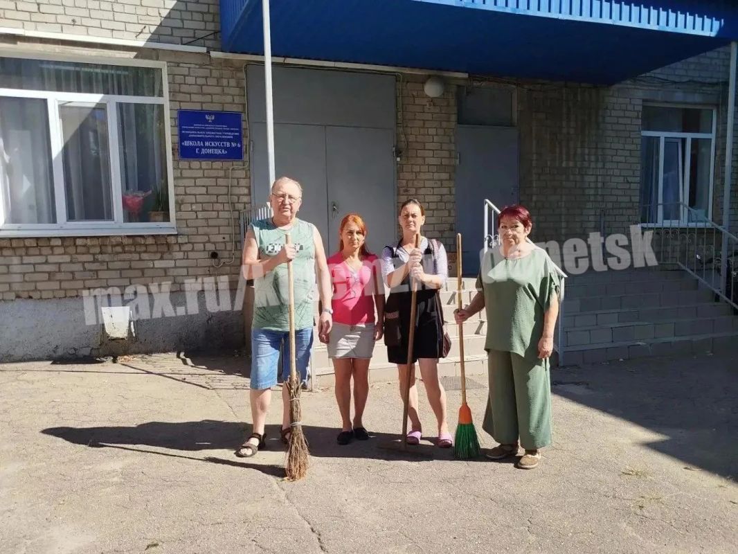 Учреждения культуры присоединились к еженедельной акции «Чистый четверг»! Учреждения культуры присоединились к еженедельной акции «Чистый четверг»!