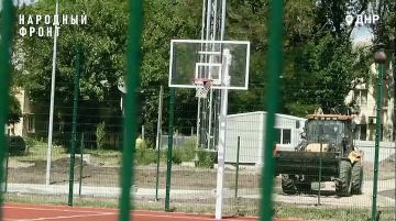 Народный фронт проверит на доступность бассейн и спортивные площадки в Пролетарском районе Донецка