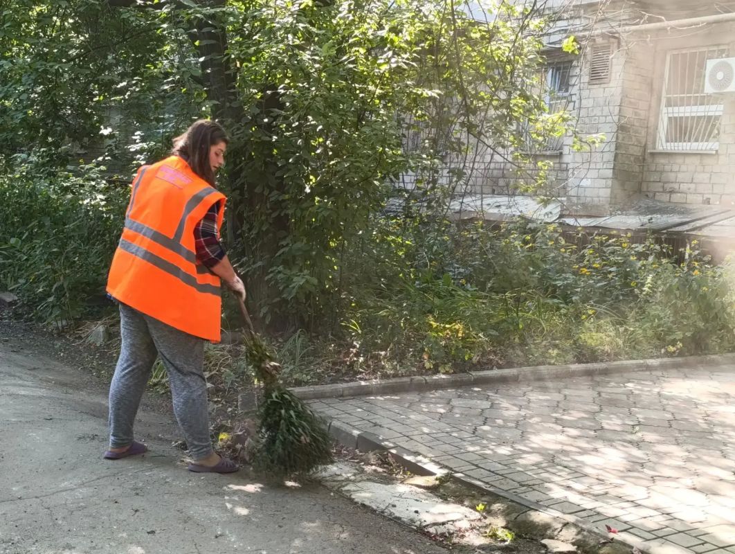 Наталья Бегуненко: В Петровском районе коммунальные предприятия приняли активное участие в акции "Чистый четверг" Наталья Бегуненко: В Петровском районе коммунальные предприятия приняли активное участие в акции "Чистый четверг"