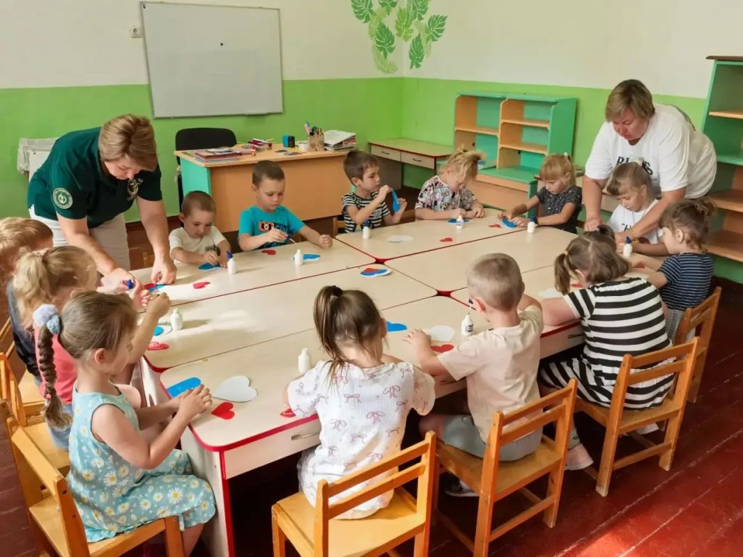 Сердце Родины с флагом: мастер-класс по изготовлению сувенира на память ко Дню флага России Сердце Родины с флагом: мастер-класс по изготовлению сувенира на память ко Дню флага России