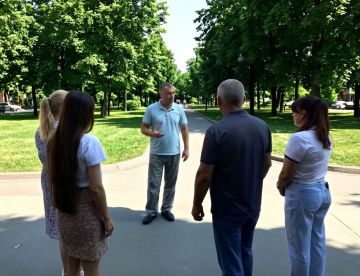 В рамках реализации курса Главы ДНР Дениса Пушилина на открытый диалог власти и населения заместитель главы администрации Волновахского муниципального округа Олег Сидоренко провёл рабочую встречу с местными жителями города...