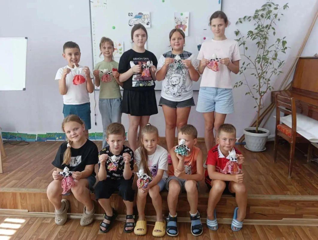 В Дворце детского и юношеского творчества в Ясиноватой прошёл мастеркласс по народному творчеству В Дворце детского и юношеского творчества в Ясиноватой прошёл мастеркласс по народному творчеству