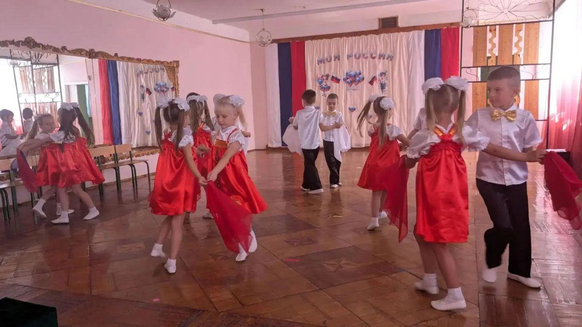 С Днём Государственного флага России! С Днём Государственного флага России!