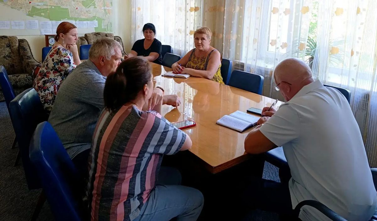 Наталья Бегуненко: В рамках проекта «УПРАВДОМ» в Управе Петровского внутригородского района Администрации г.о. Донецк прошла рабочая встреча первого заместителя руководителя Управы района Плахутина Юрия Ивановича с... Наталья Бегуненко: В рамках проекта «УПРАВДОМ» в Управе Петровского внутригородского района Администрации г.о. Донецк прошла рабочая встреча первого заместителя руководителя Управы района Плахутина Юрия Ивановича с...