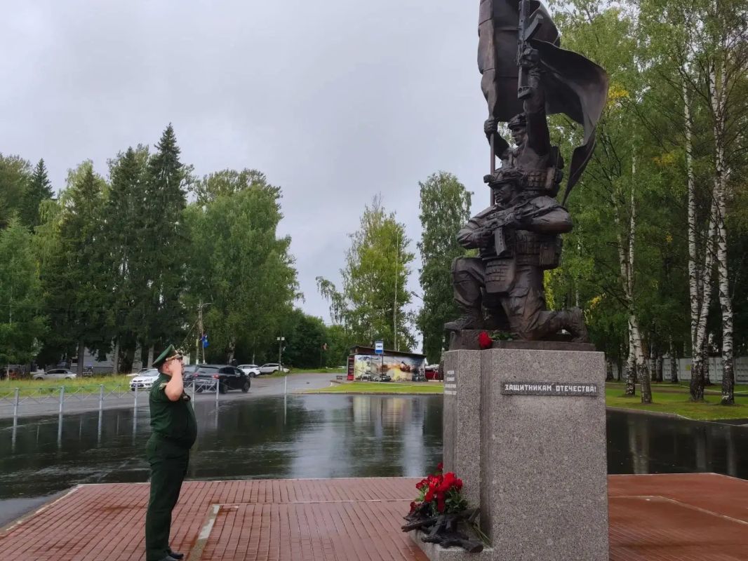 Военные следователи СК России приняли участие в торжествах по случаю Дня офицера России Военные следователи СК России приняли участие в торжествах по случаю Дня офицера России