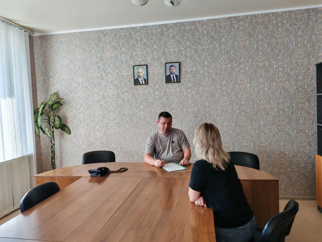 Личный прием граждан. Депутат Торезского городского совета Сергей Китаев провёл личный прием граждан
