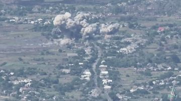 Минобороны России показало кадры ударов по скоплениям военнослужащих ВСУ