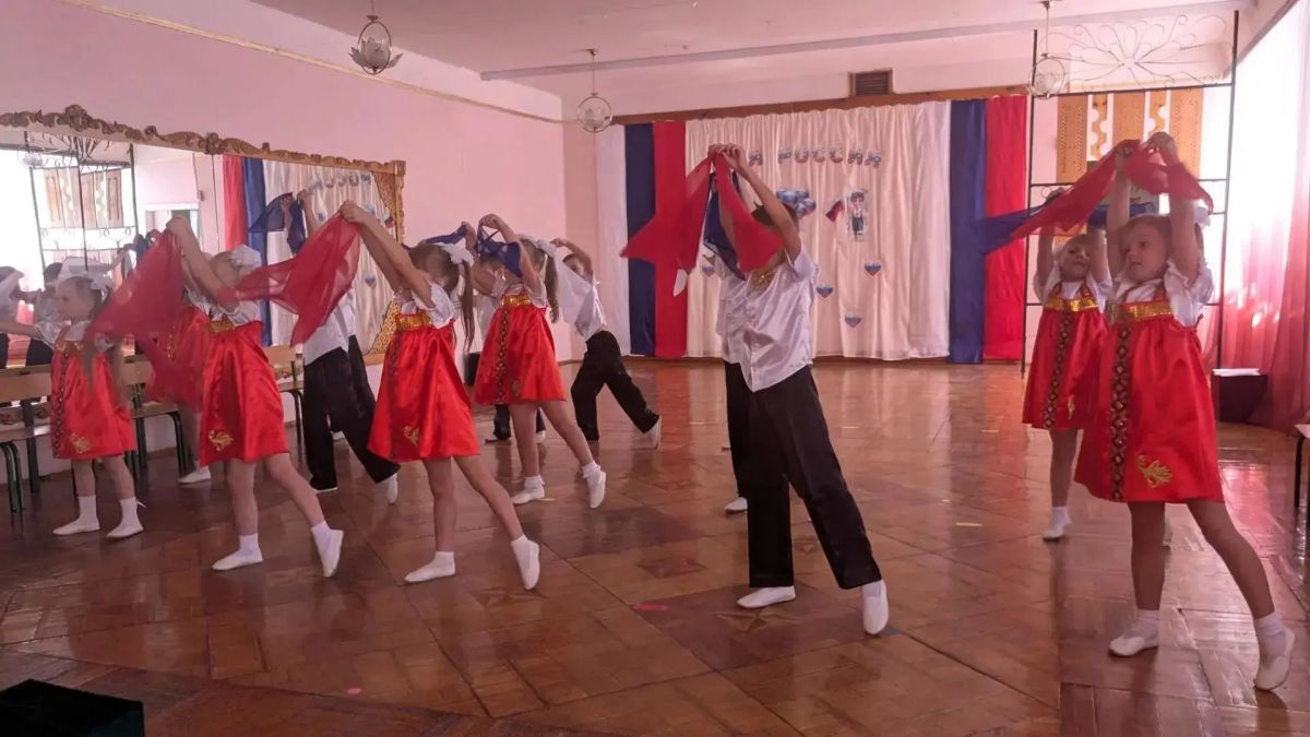 С Днём Государственного флага России! С Днём Государственного флага России!