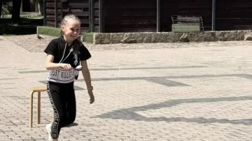 В рамках акции «Маленькие добрые дела» студия развития «Сова» подарила детям микрорайона Зелёный яркий и душевный праздник — мероприятие «Русские забавы»