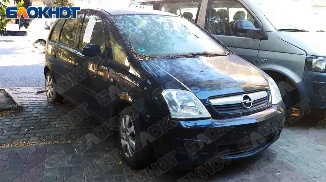 В Донецке занялись брошенным автохламом: его обратят в доход ДНР В Донецке занялись брошенным автохламом: его обратят в доход ДНР