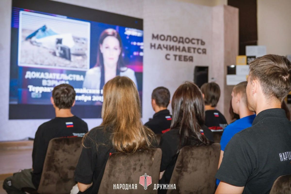 Молодёжь почтила память тех, кого уже не вернуть Молодёжь почтила память тех, кого уже не вернуть