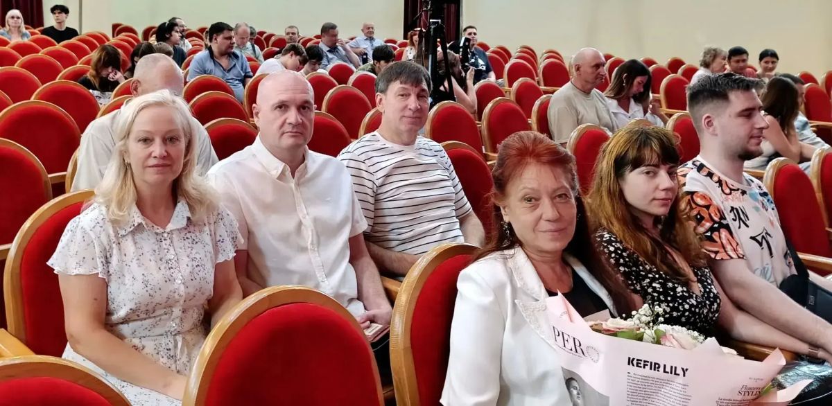 Наталья Бегуненко: Сегодня, 22 августа, во Дворце культуры имени Г.И. Петровского состоялось торжественное мероприятие, посвящённое 55-летию шахматно-шашечного клуба «ЭЛИТА» Наталья Бегуненко: Сегодня, 22 августа, во Дворце культуры имени Г.И. Петровского состоялось торжественное мероприятие, посвящённое 55-летию шахматно-шашечного клуба «ЭЛИТА»