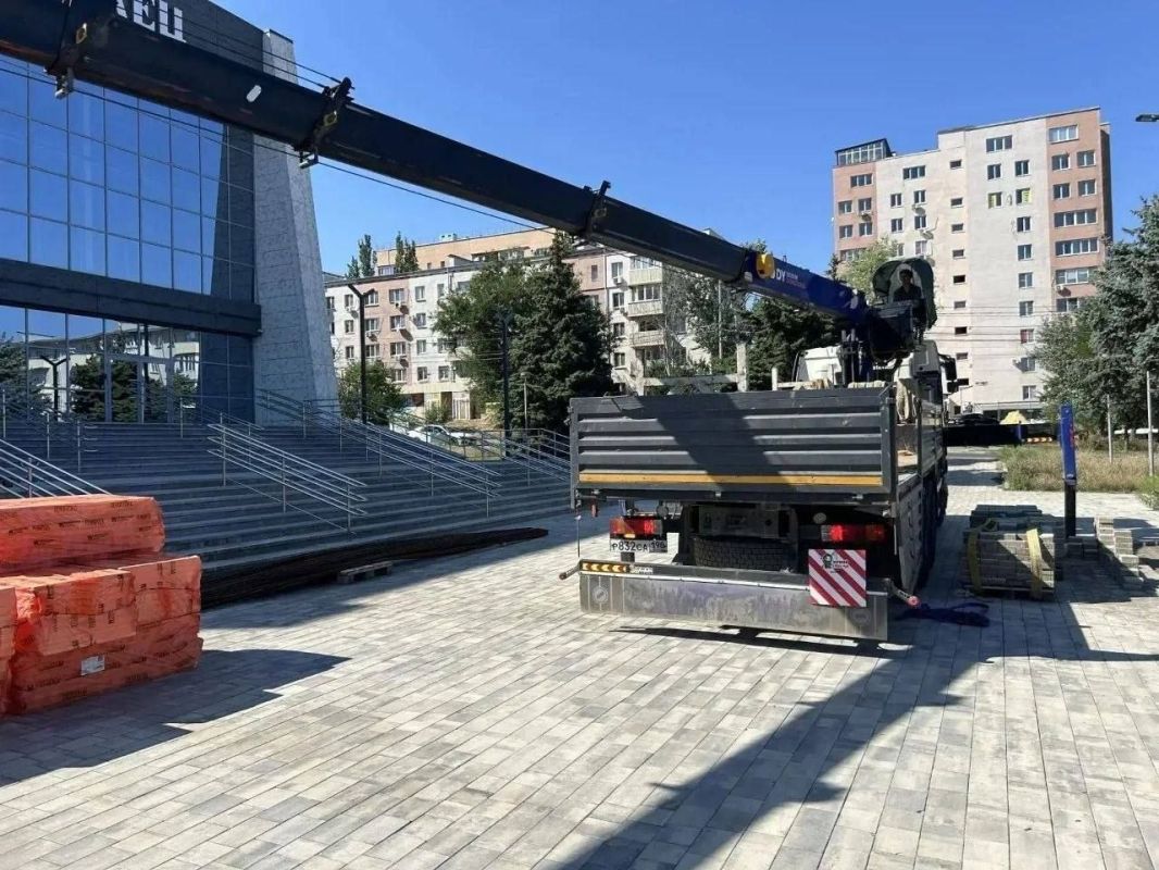 Сообщают, что в Мариуполе возле Комсомольца собираются устанавливать фонтан Сообщают, что в Мариуполе возле Комсомольца собираются устанавливать фонтан