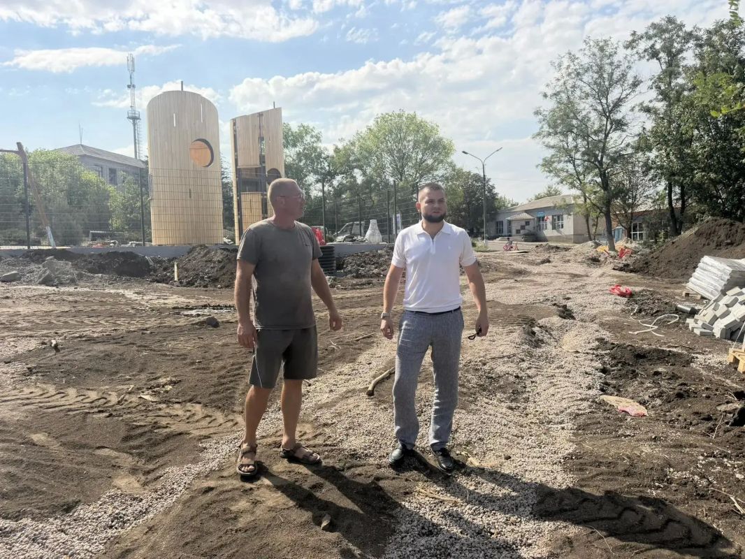 В Тельмановском муниципальном округе продолжается благоустройство общественной территории В Тельмановском муниципальном округе продолжается благоустройство общественной территории