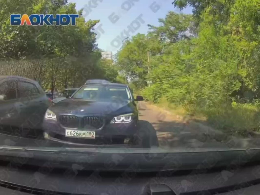 БМВ-нарушитель из Донецка снова попал на видео