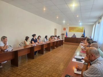 Плановое оперативное совещание прошло с руководителями структурных подразделений администрации 24.08.2026 г