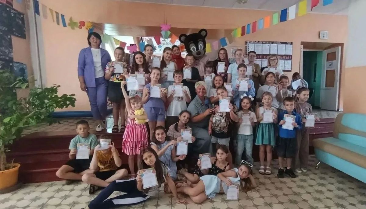В Снежном подвели итоги второй смены площадки «Лето без границ» В Снежном подвели итоги второй смены площадки «Лето без границ»